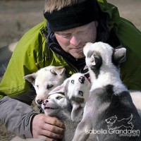 Cato Lunde og valpene