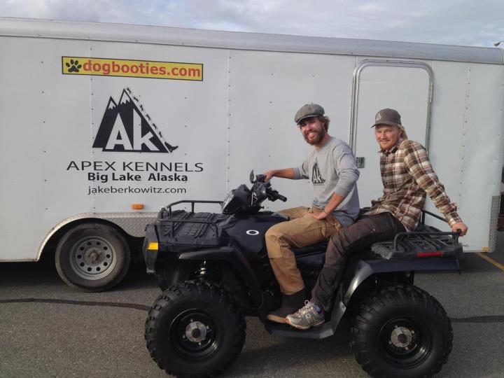 Alex Buetow og Markus Ingebretsen Apex kennel