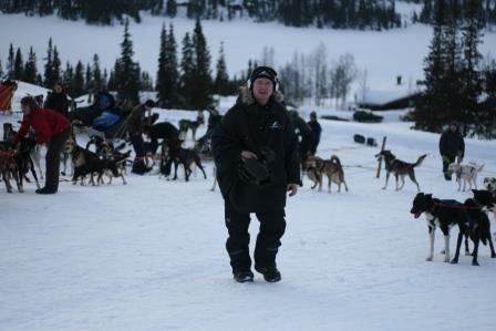Videoteamet Andersen/Brun flyr lavt over startområdet